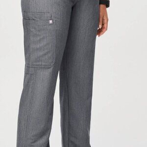 Figs Kade Cargo Scrubs Color Graphite, Size Medium